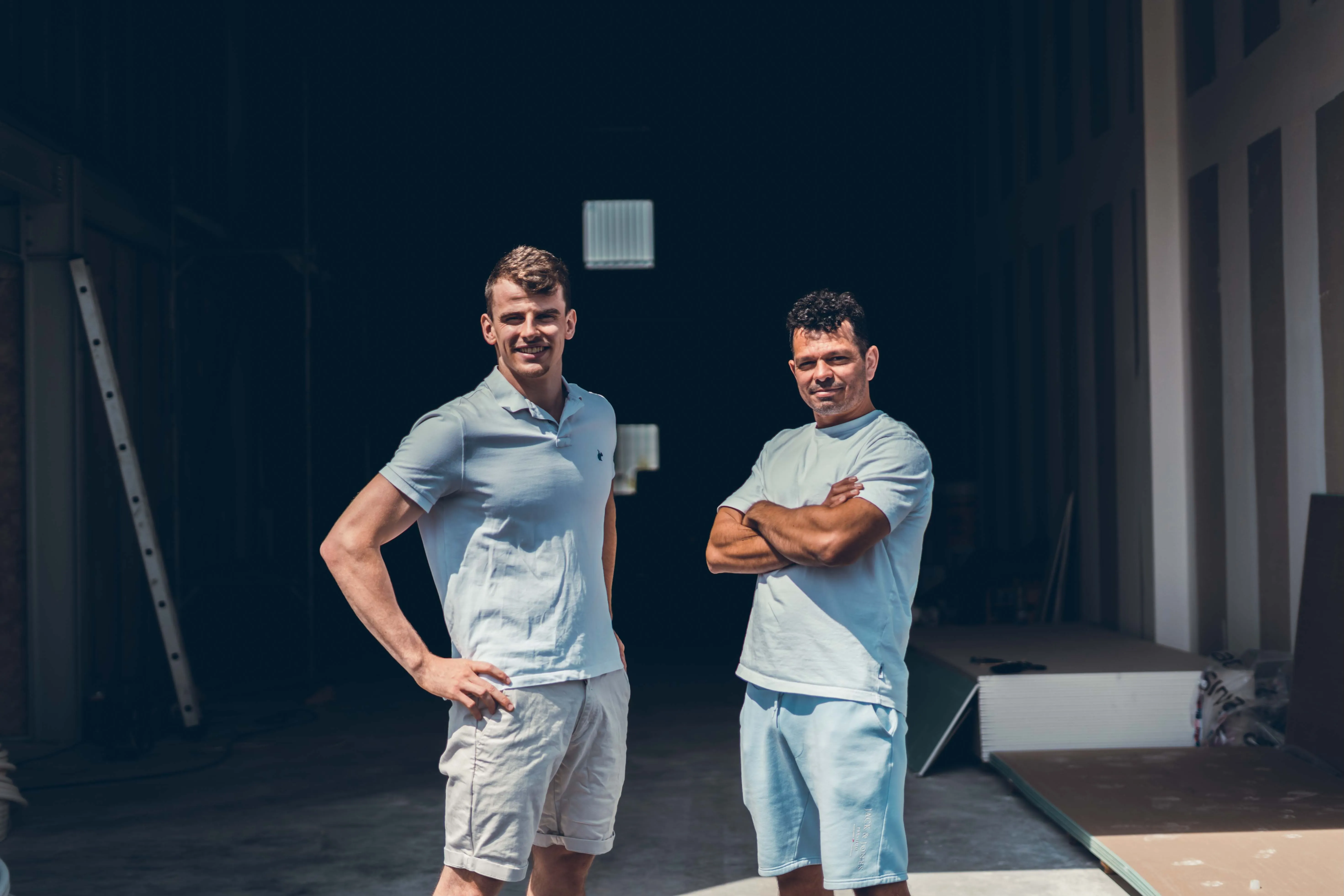 Notre équipe de coachs professionnels prête à vous accompagner dans votre parcours fitness